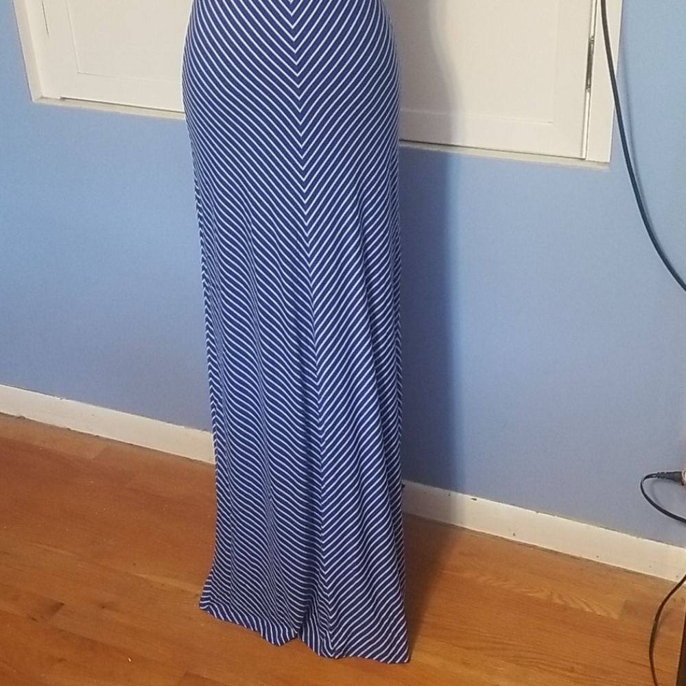 Dress - Picture 3 of 11